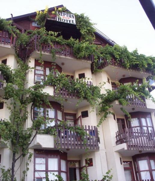 Neptun Hotel Sidé Extérieur photo